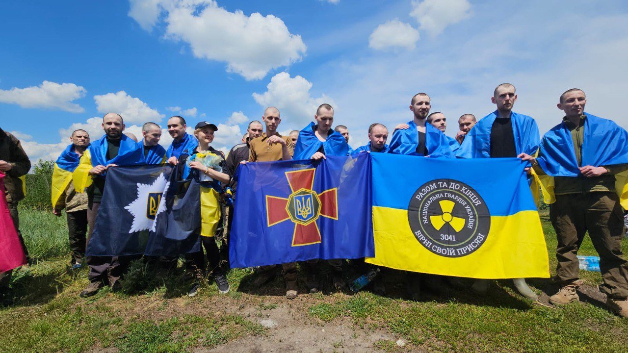 Україна повернула 75 людей