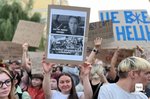 Попередній перегляд Мітинг проти ліквідації НАБУ та САП у Києві. Фото: hromadske