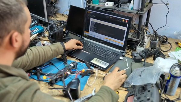 From repair to innovation. How frontline FPV drone workshops affect the course of the war