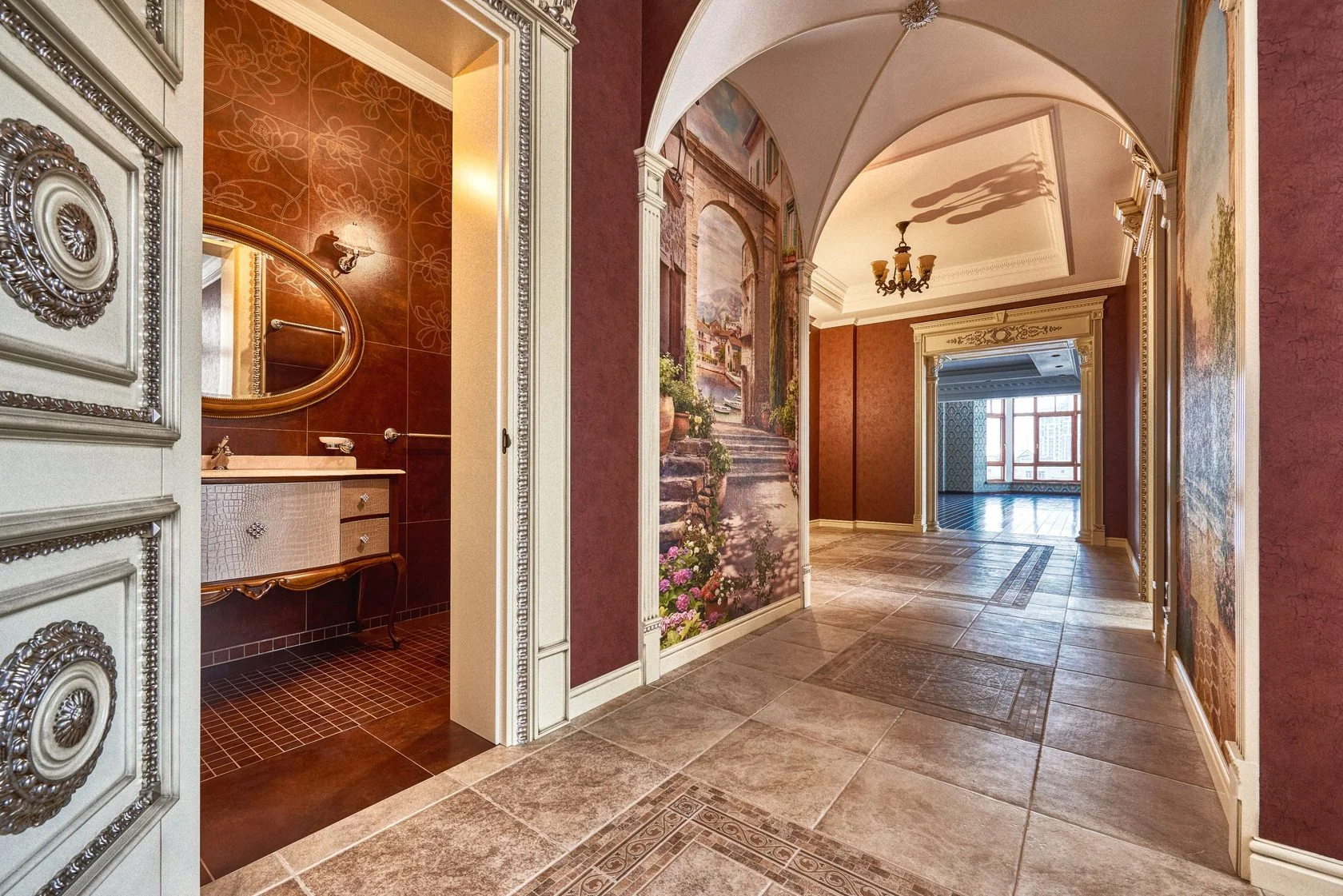 Ця квартира на сьомому поверсі будинку на Грушевського продається за 1 млн 925 тис. доларів США. Площа помешкання 228 кв. м