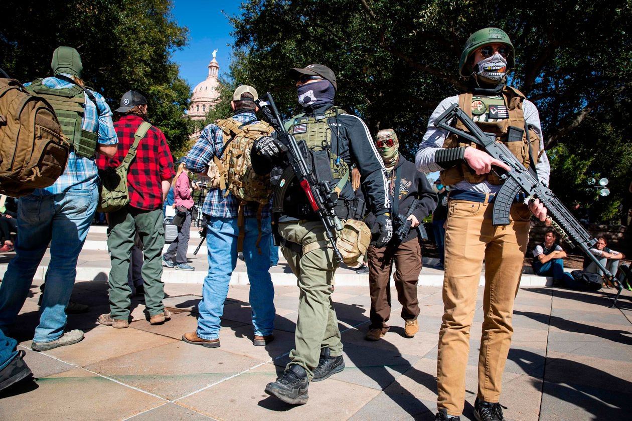 Озброєні трампісти в Техасі, фото MATTHEW BUSCH/AGENCE FRANCE-PRESSE