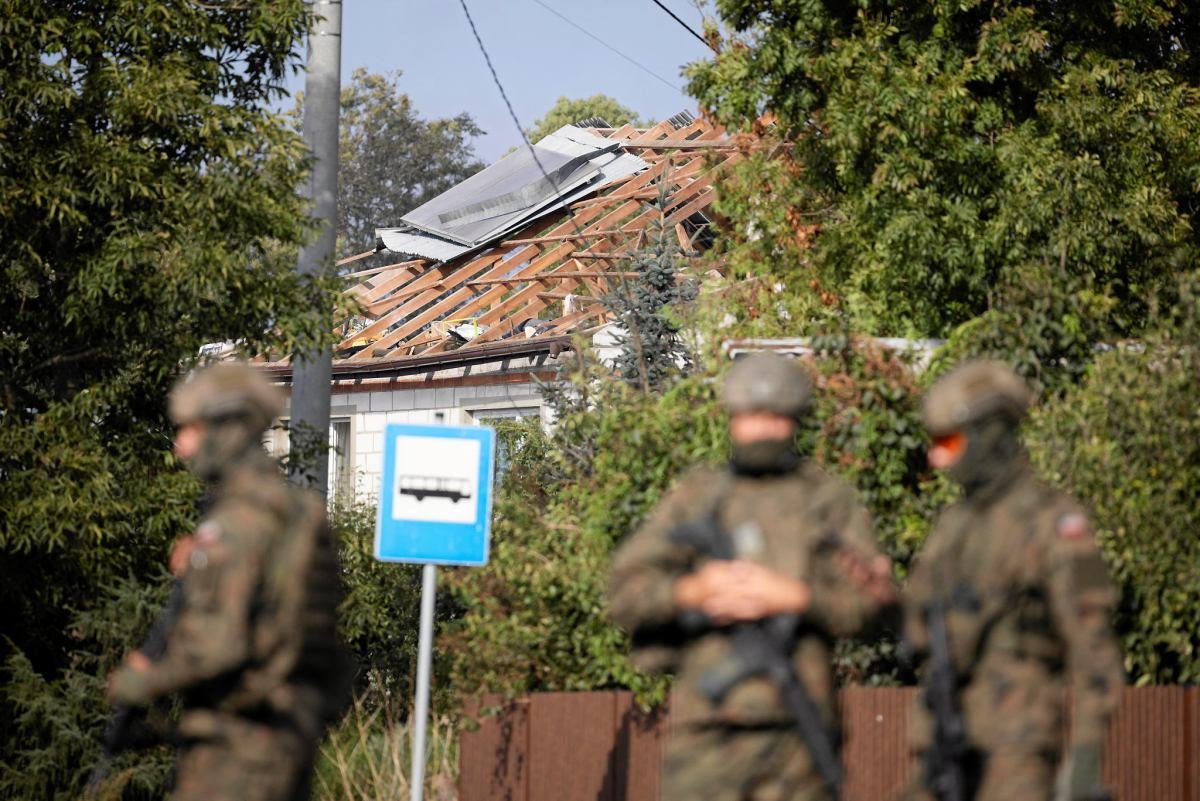 Вирики. Будинок, на який впали уламки російського безпілотника